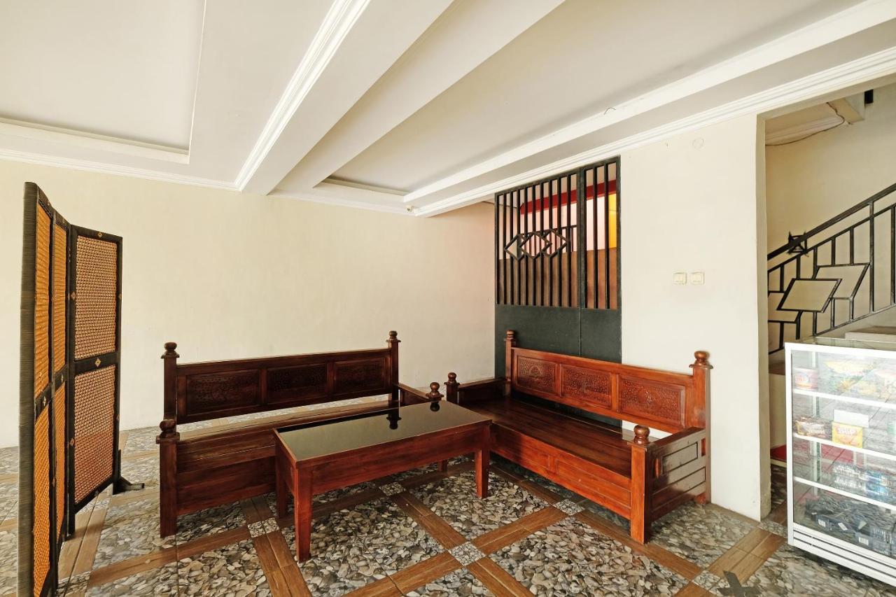 Oyo 91453 Hotel Srikandi Gejayan Maguwo Exteriör bild